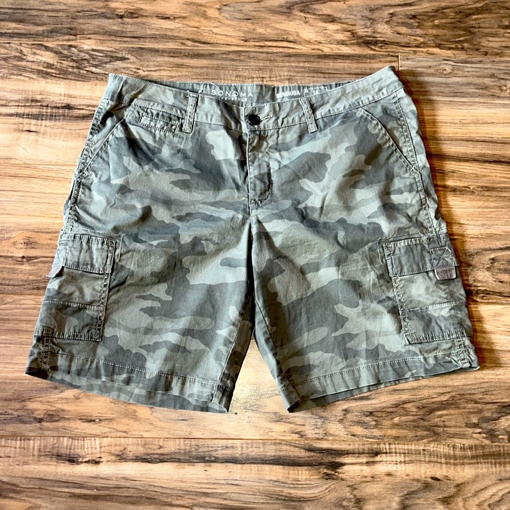 NWOT Sonoma Women’s Size 14 Camouflage Shorts